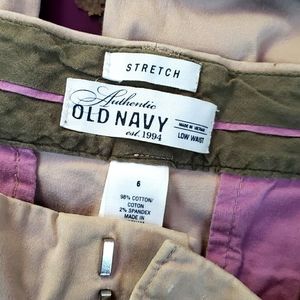 3 for $20 Old Navy Low Waist roll leg stretch shorts ~ size 6